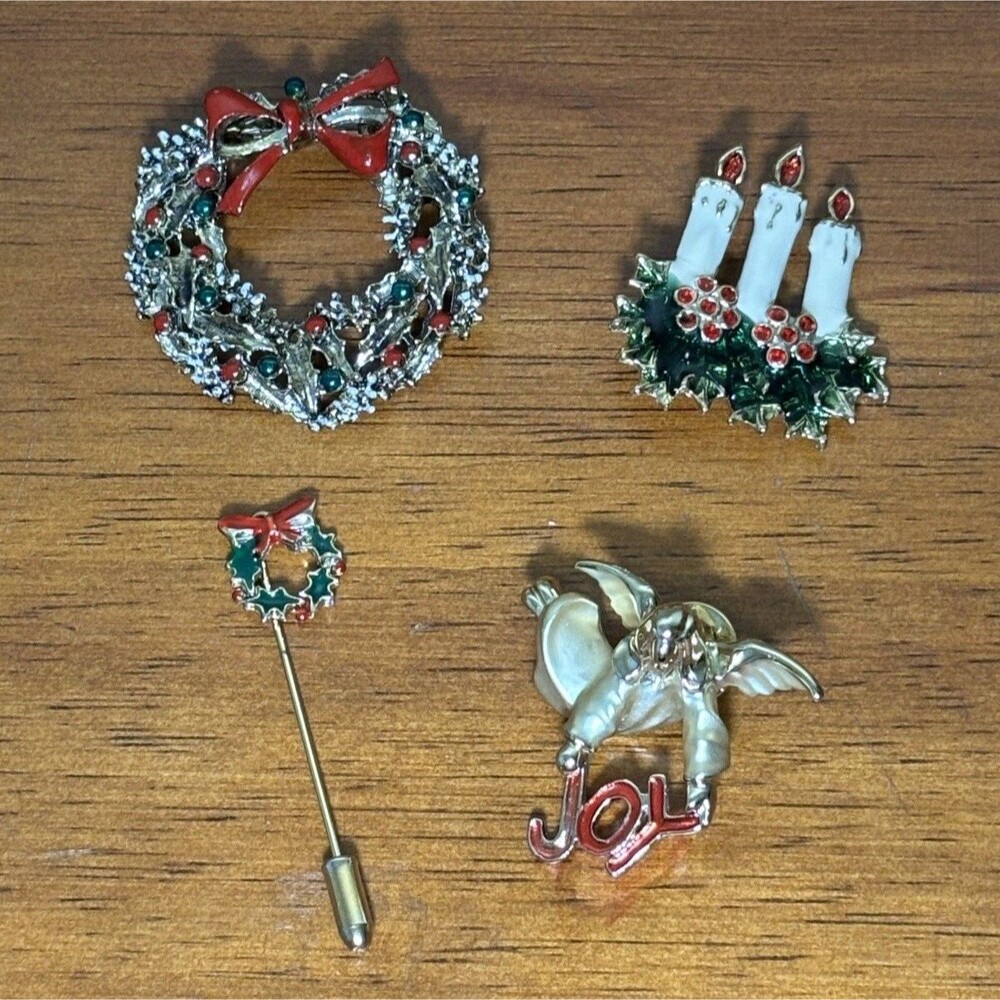 Lot of 4 Christmas Holiday Fashion Lapel Pins & Broochs, Wreath, Candles, Angel
